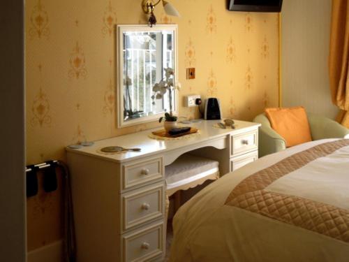 Mounthaven Guest House Dartmouth Room photo