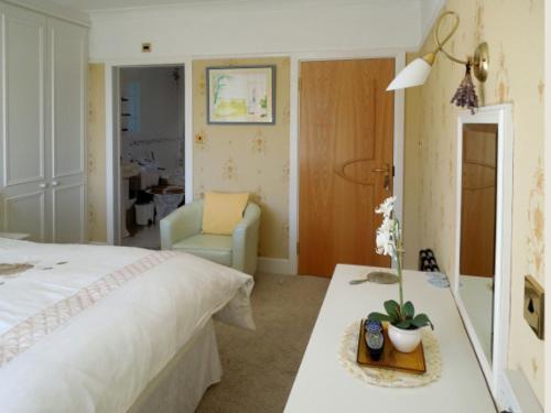 Mounthaven Guest House Dartmouth Room photo